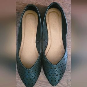 Black Ardene Cutout Flat Shoes 11